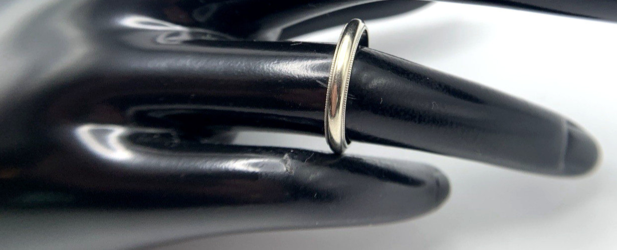 10k White Gold Wedding Band Ring, 3mm, Sz7.5, 2.1g, Milgrain Edge, FREEgfBx$5