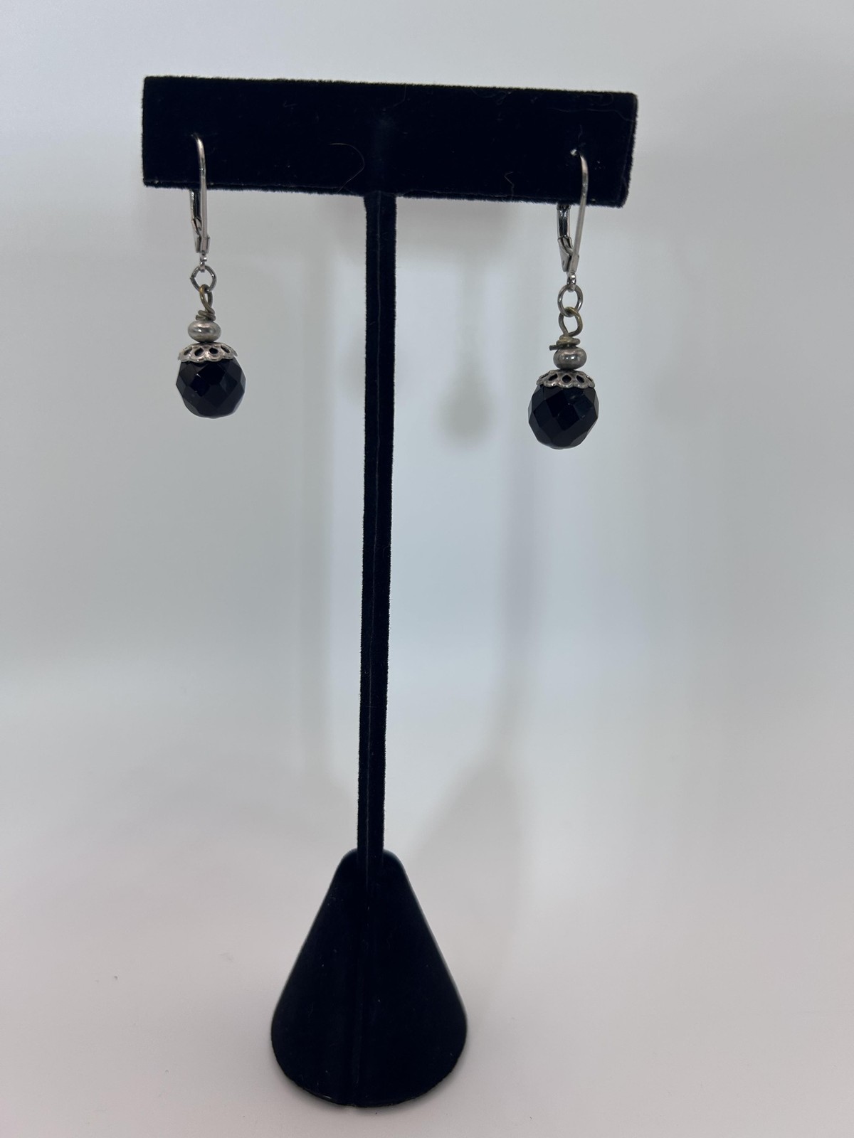 VTG Earrings Silver Tone Black Beaded Round Dangle Leverback Jewelry Fashion