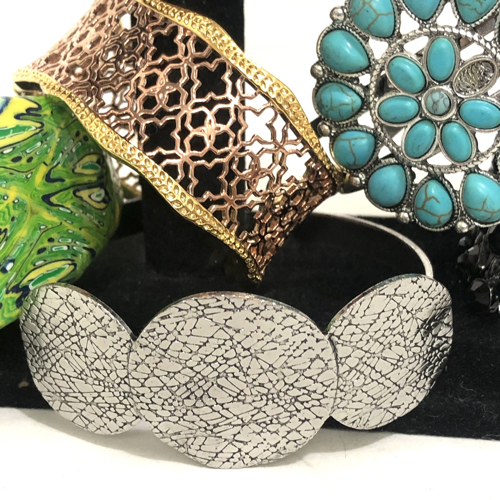 Vintage 17 Piece Lot Mixed Size Material Metal Cuff Bangle Bracelets Rhinestone