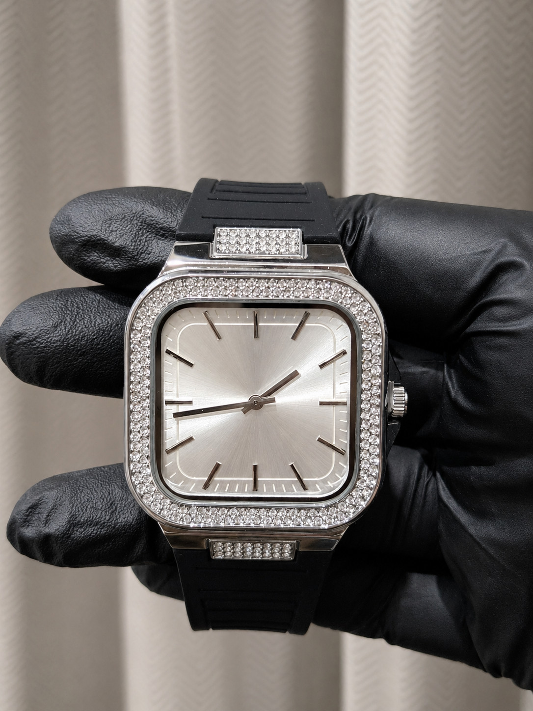 Men’s Moissanite Watch Silver Tone Black Dial Rubber Strap Quartz 40MM