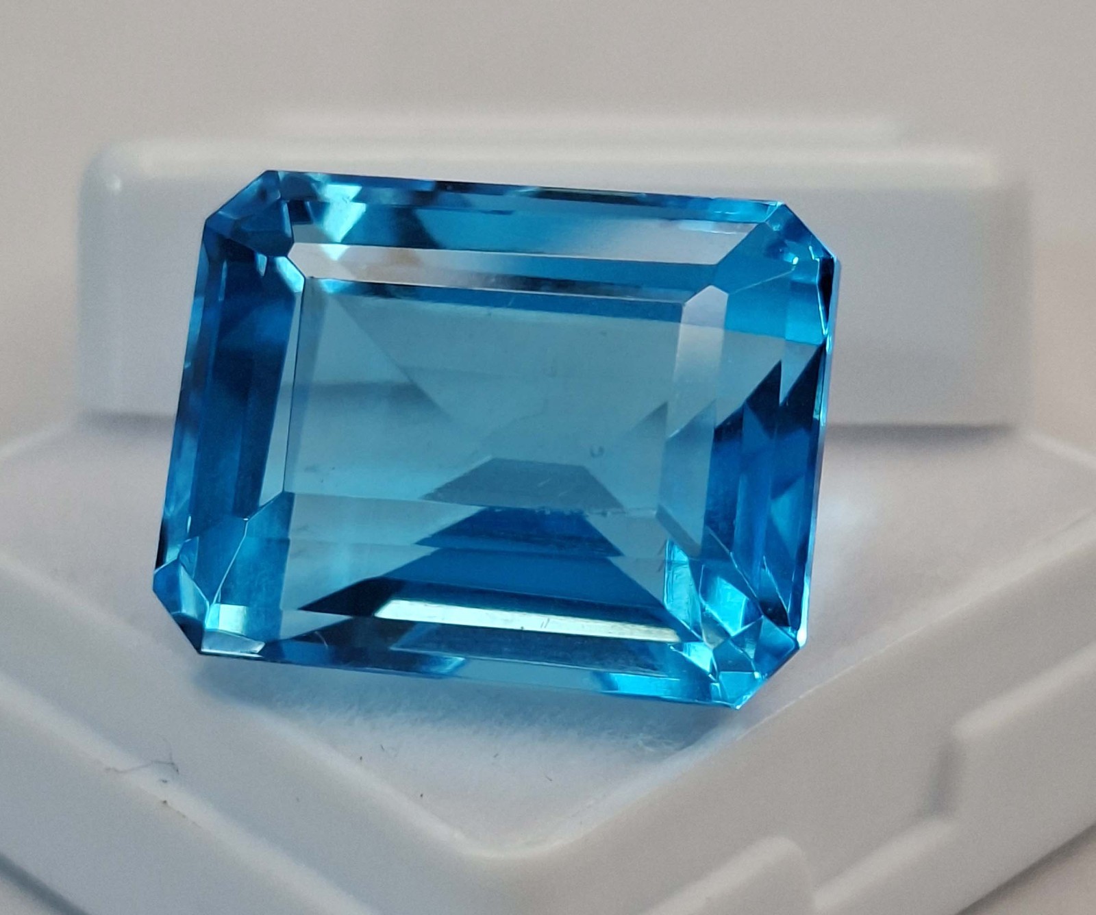 20-22 Ct Blue Topaz Emerald Cut Natural Certified EGL Loose Gemstone RK618