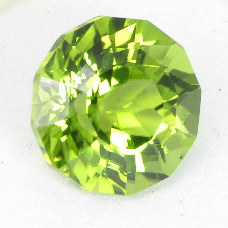 3.16Cts Glorious Natural Green Peridot 8.7mm Round Custom Cut Collection Gem