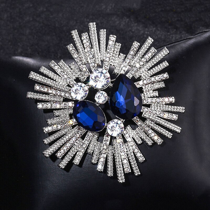 Vintage Crystal Flower Brooch Jewelry Zircon Brooches for Women Accessories