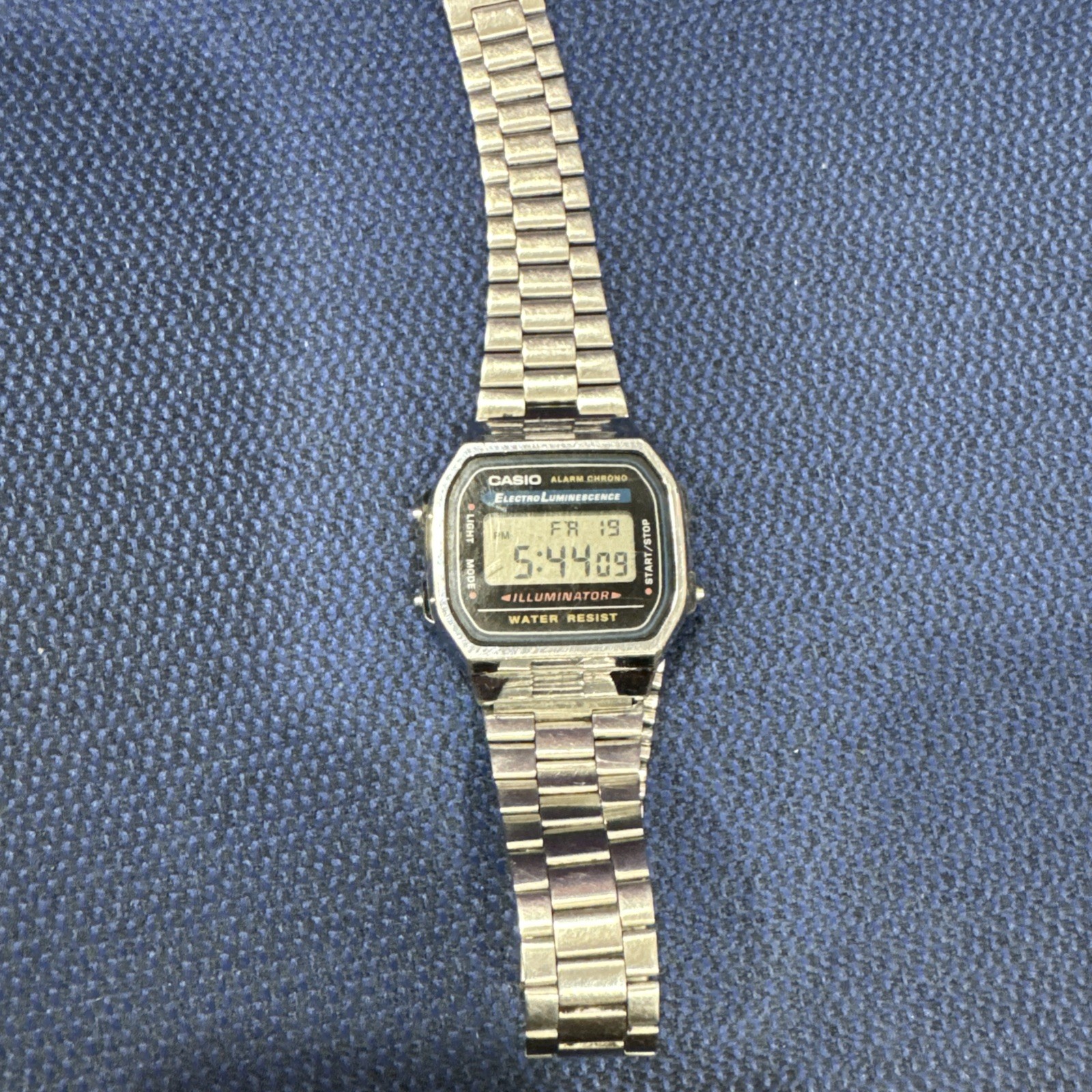Casio Vintage A168 Men’s Day/Date Electro Luminescence Digital Dial Watch Works