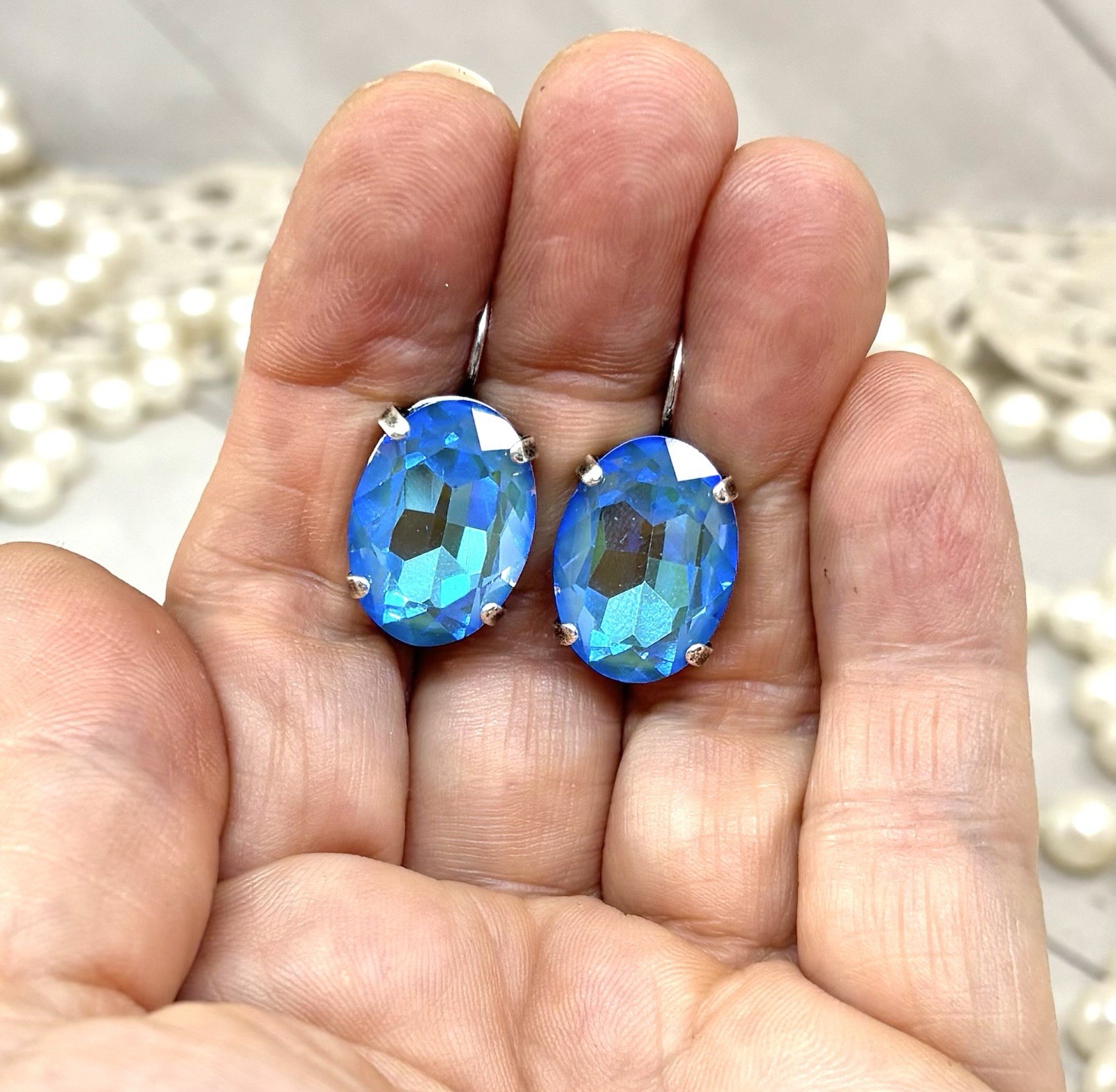Antique Silver Plated 18mm Ocean Blue Delite Oval Crystal Cup Chain Earrings