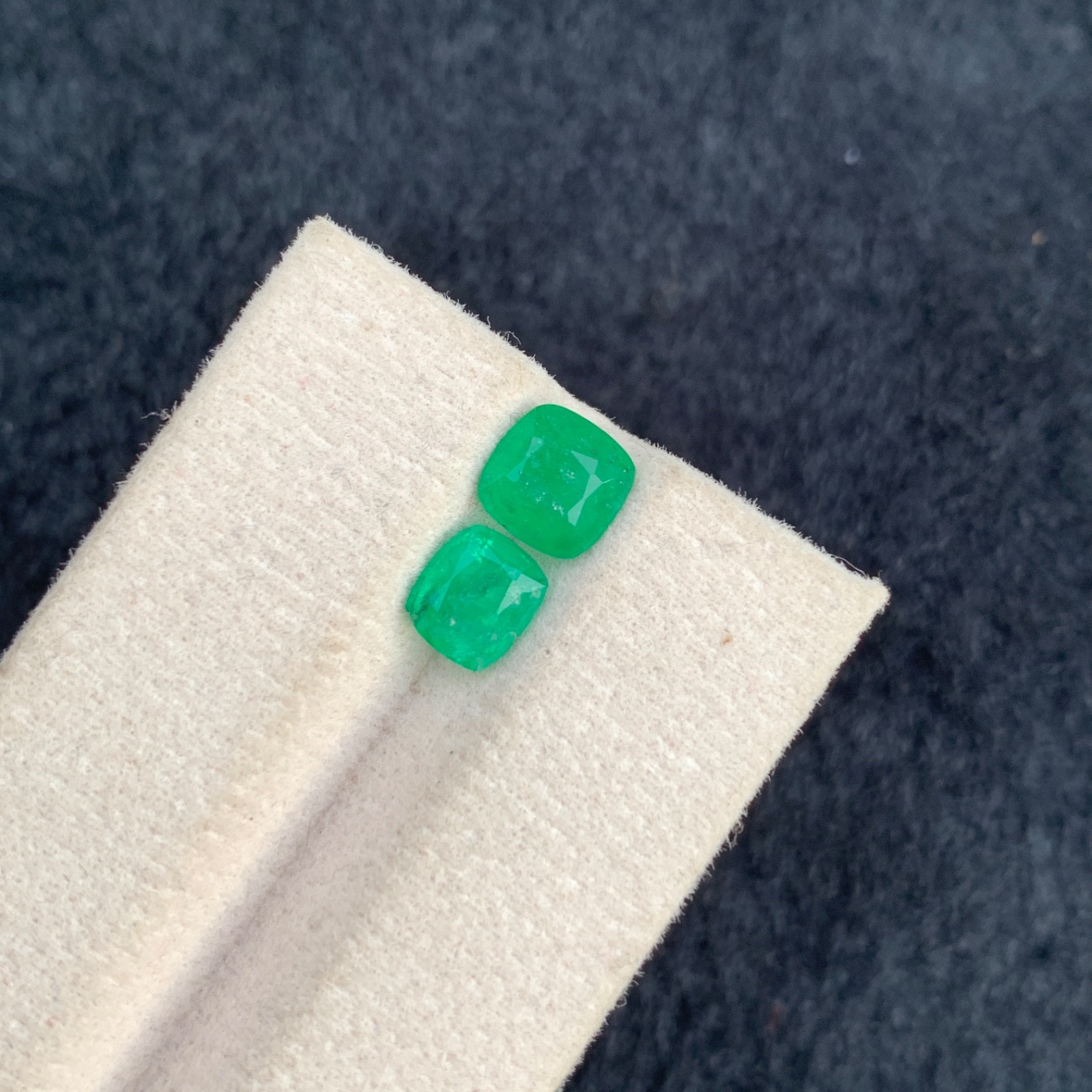 Natural Swat Emerald Lot 2.1 Ct Cushion Cut Green Loose Gemstones Oiled