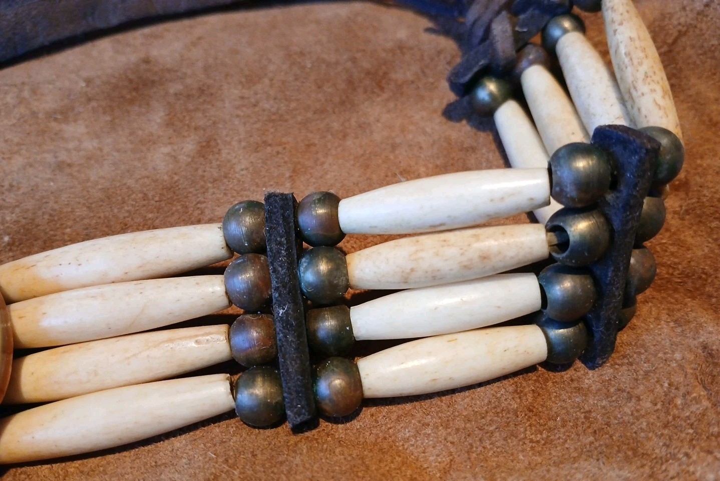 VINTAGE NATIVE AMERICAN CHOKER with BONE ABALONE BRASS & GLASS BEADS LEATHER. #2