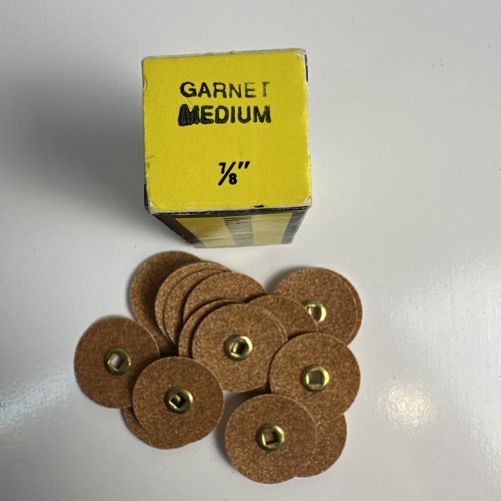 Moore’s Sanding Discs Diameter 7/8″ – Grit: MEDIUM Open Box 20 Discs Only VTG