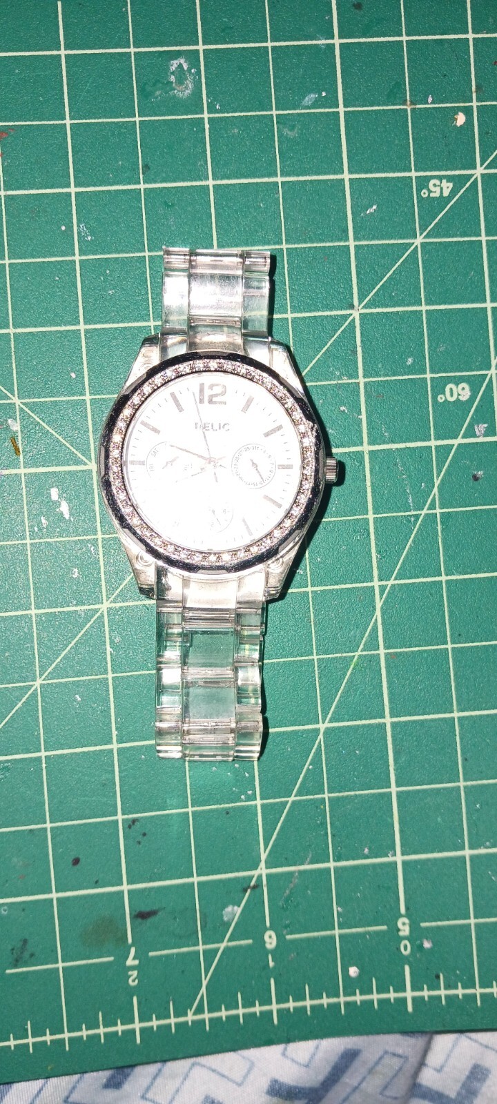 RELIC Ladies ZR15564 Women’s Wristwatch 50 Meters /165 Feet