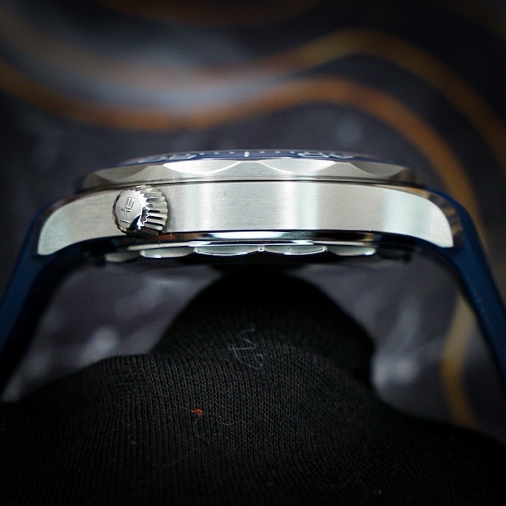 OMEGA Seamaster 300M Diver 300M 210.32.42.20.03.001 in EXCELLENT CONDITION!