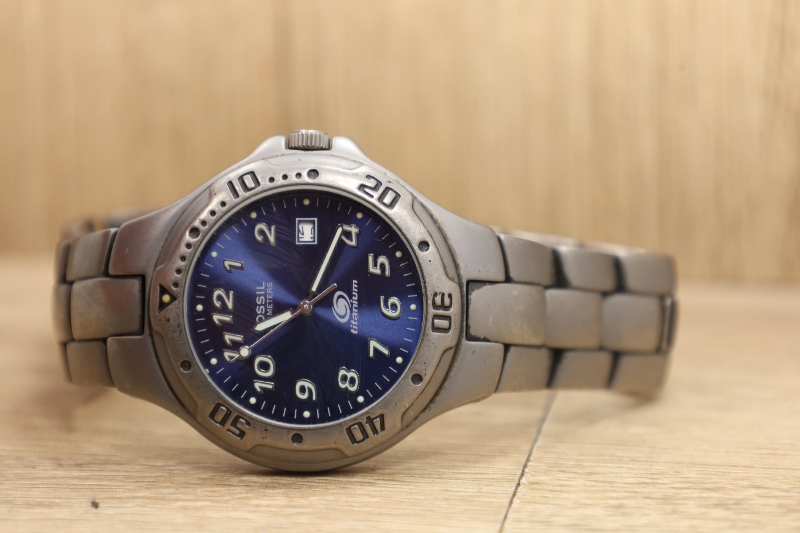 Vtg Fossil Blue Titanium Men TI-5015 Blue Dial Quartz Watch New Batt 8.25″