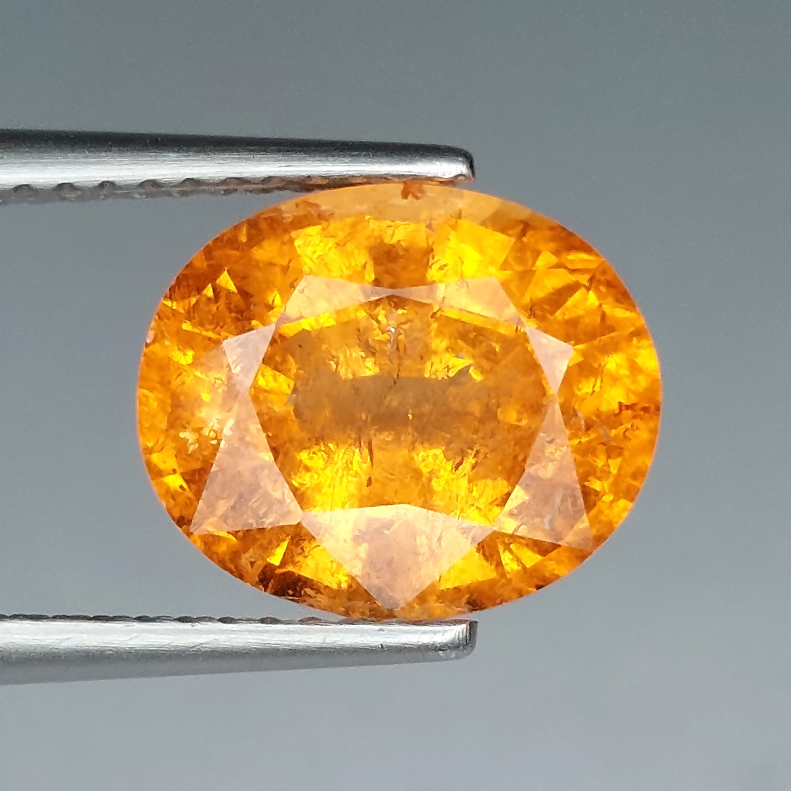 4.64Cts GORGEOUS OVAL SHAPE NATURAL SPESSARTINE GARNET LOOSE GEMSTONE