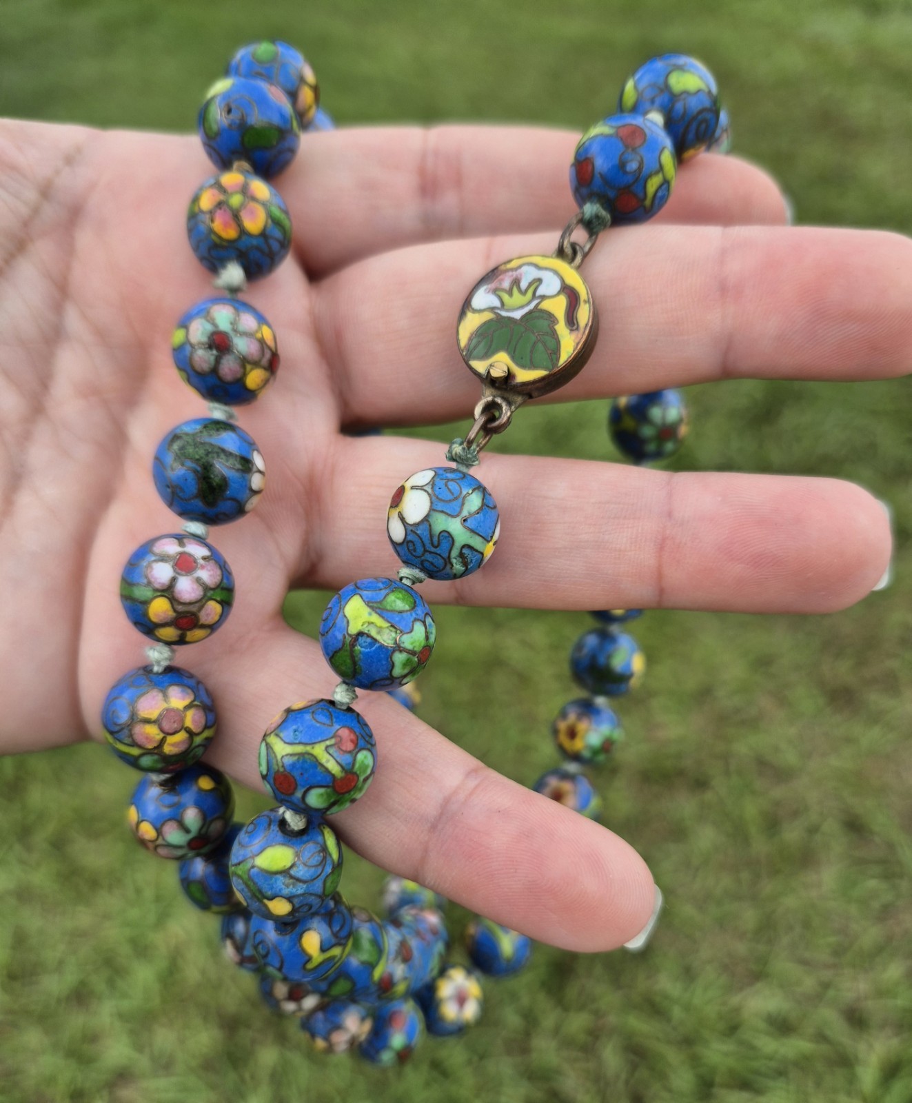 Vintage Blue Floral 26″ Strand Cloisonne Bead Necklace Old Estate Jewelry 12.3mm