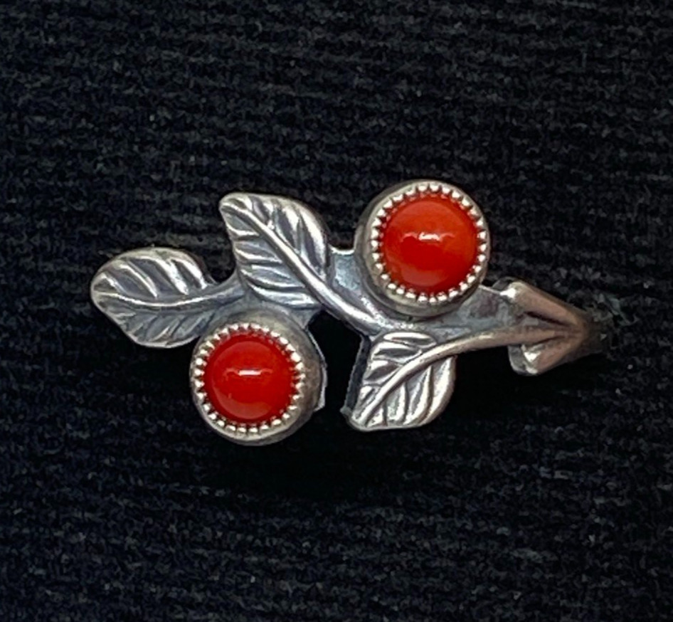 Vintage USSR cupronickel ring. Size 7 . Weight 1.95 g. Women’s jewelry.