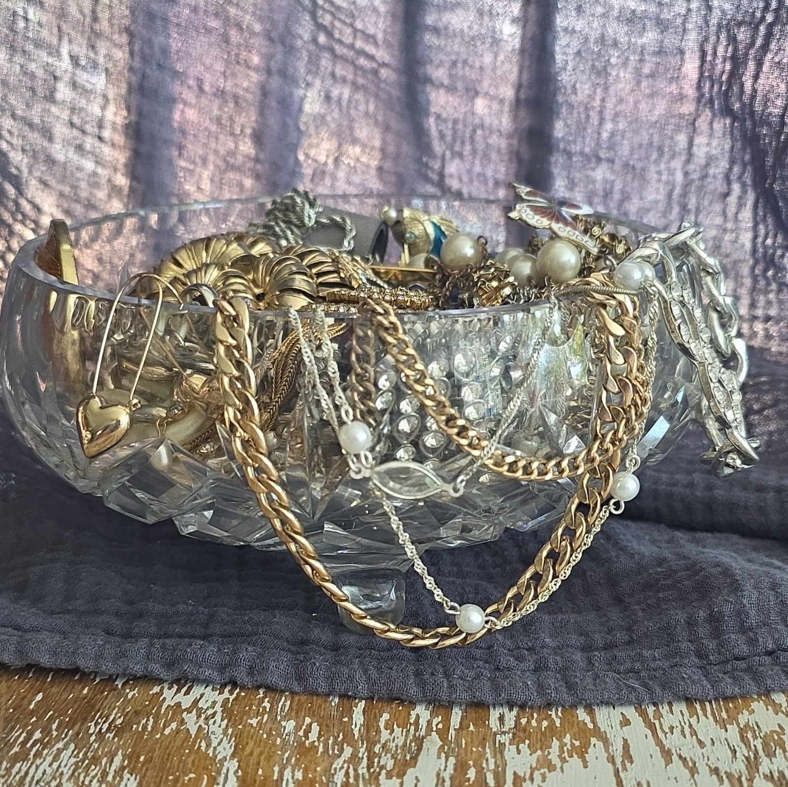 Fashion Jewelry Mixed Lot In Crystal Candy Bowl.