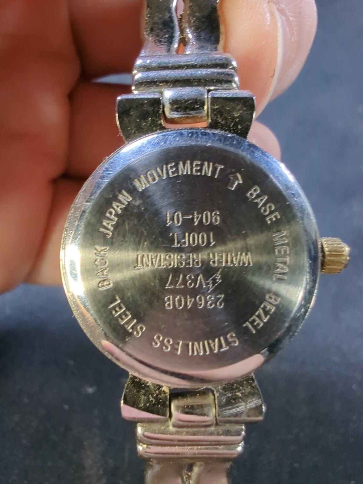 GVii Gold & SILVER womens watch Water Resistance Needs battery V377 2364QB