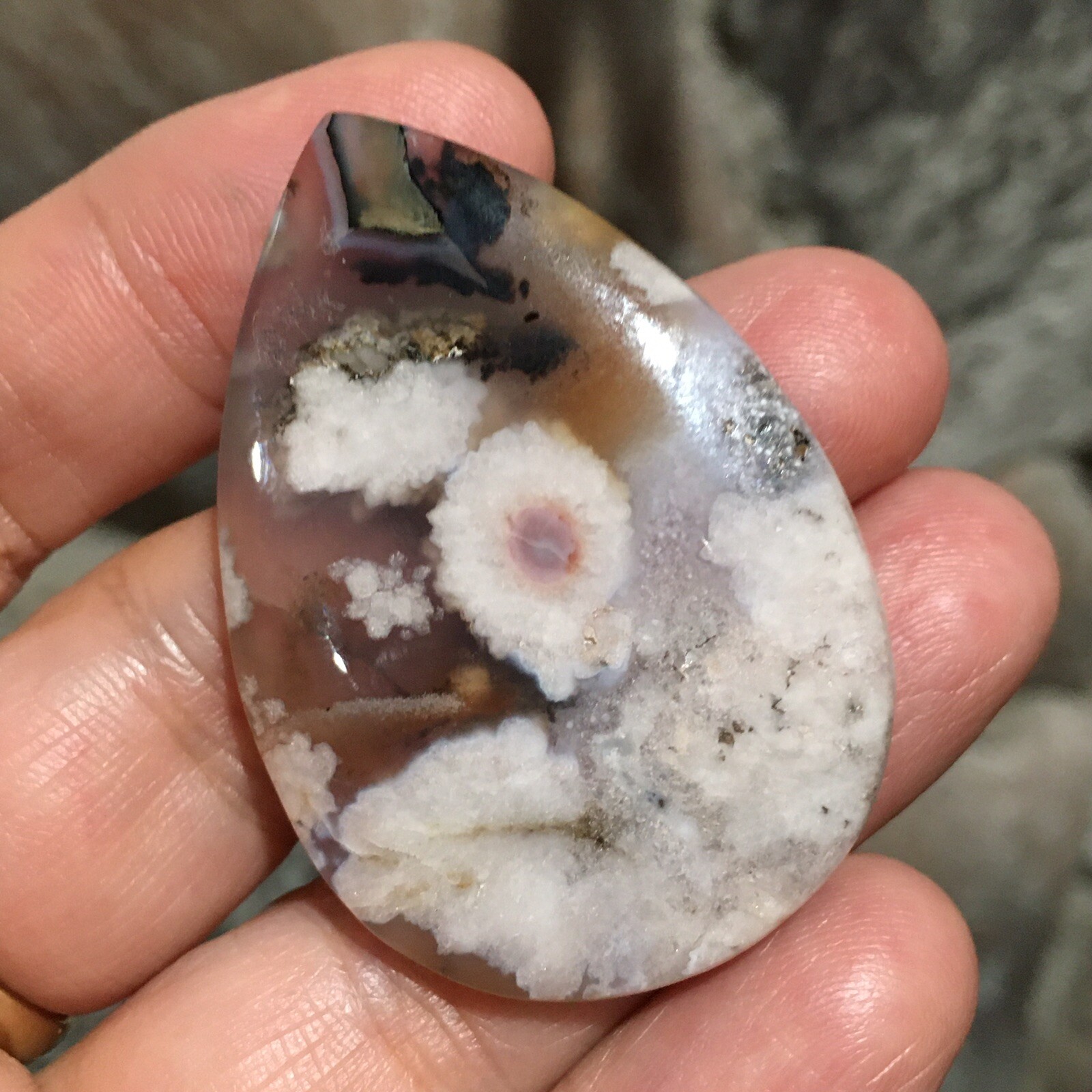 48×32.9×4.5mm Fine Collectors’ Flower Picture Plume Agate Teardrop Cabochon Gem