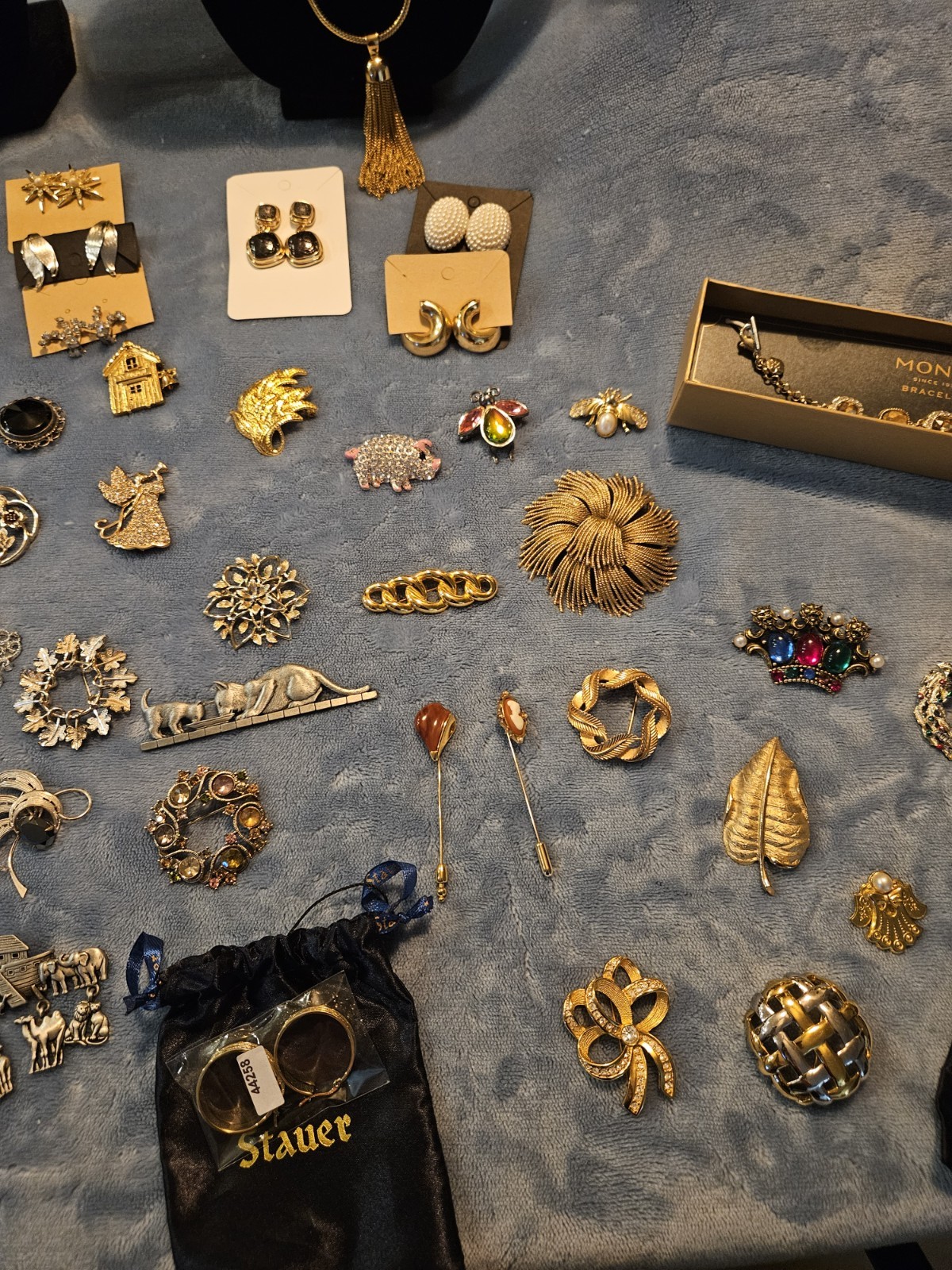 Vintage Jewelry lot Signed-Unsigned 1/2 Lbs 8-15 Very Nice Pieces.