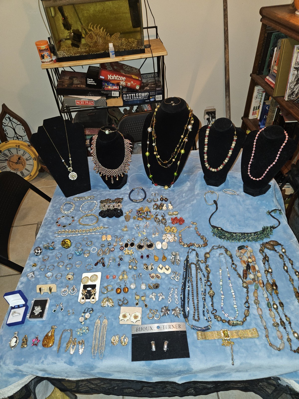 Vintage Jewelry lot Signed-Unsigned 1/2 Lbs 8-15 Very Nice Pieces.