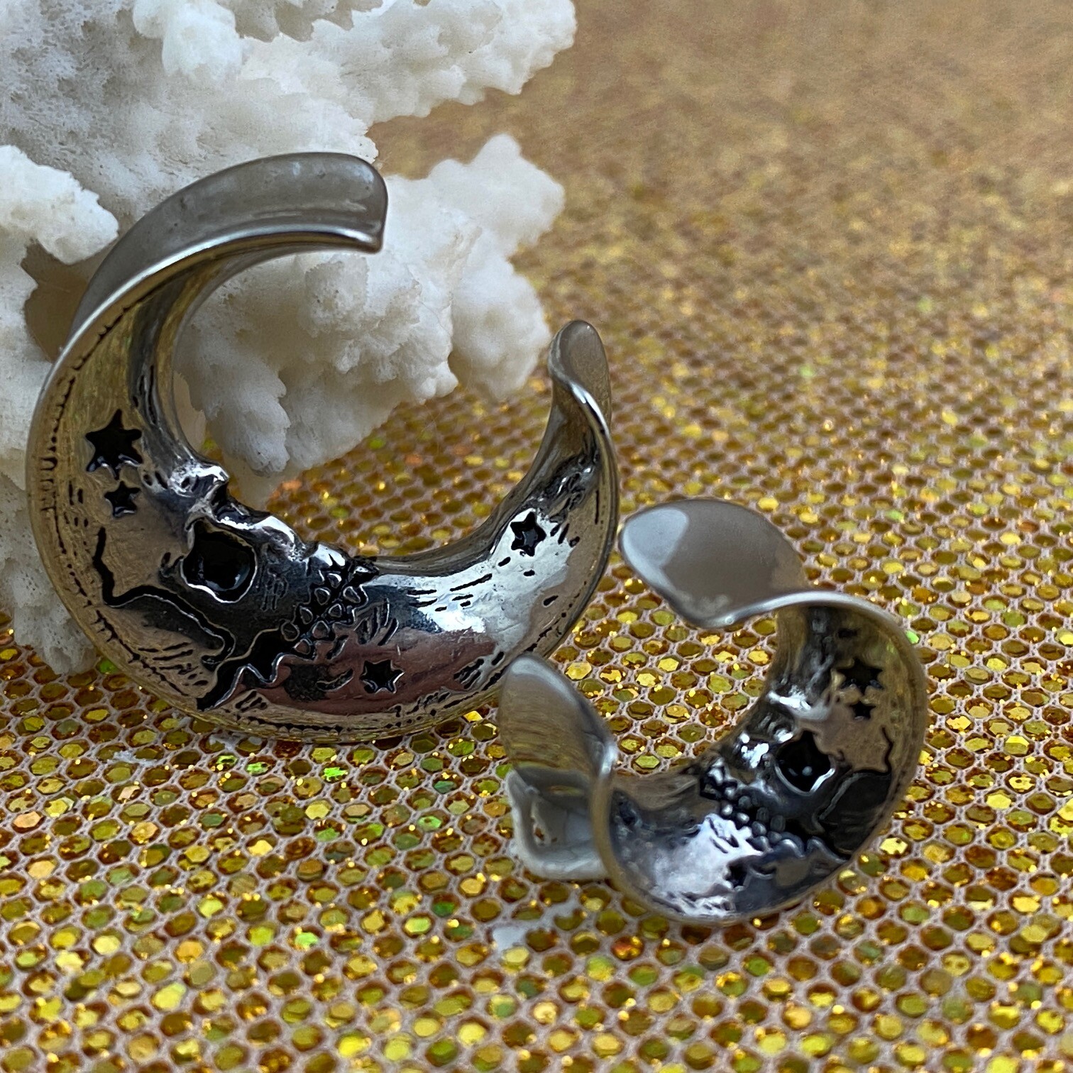 Pair of 316L Steel Saddles with Skull Faced Moon (PS-291, Steel) gauges