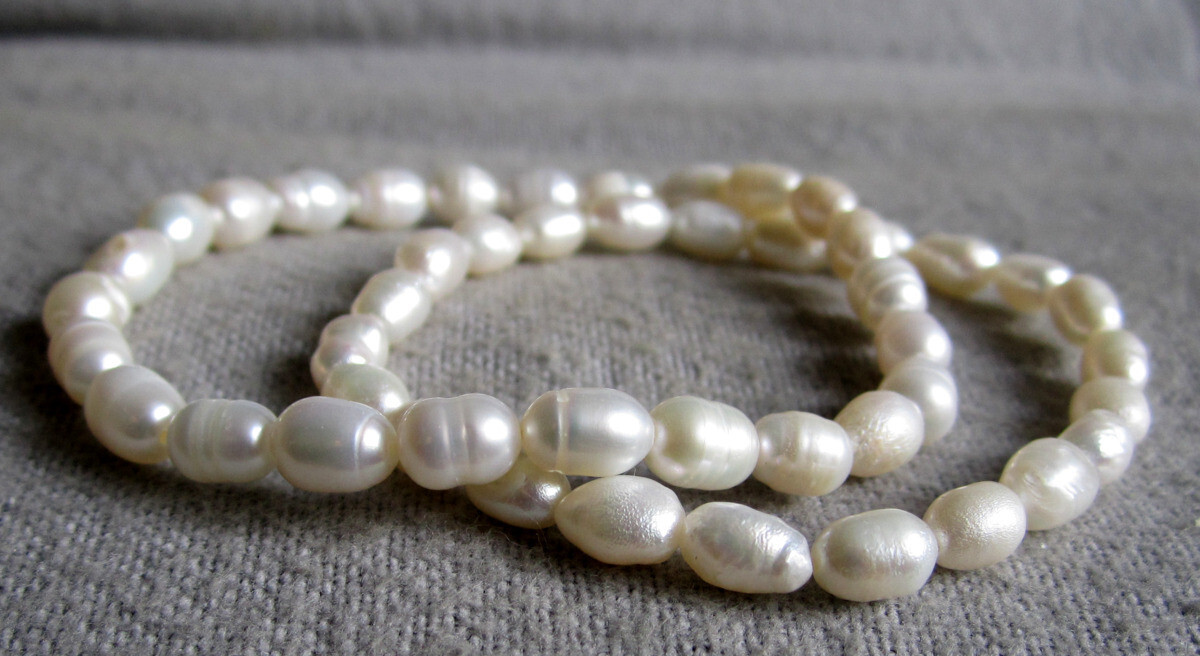 Freshwater Cultured Pearl Bracelet Cream Colour For Arm Widths Approx 15-20cm