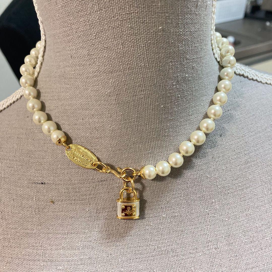 Vivienne Westwood Necklace padlock pearl gold and white w/drawstring [E50261