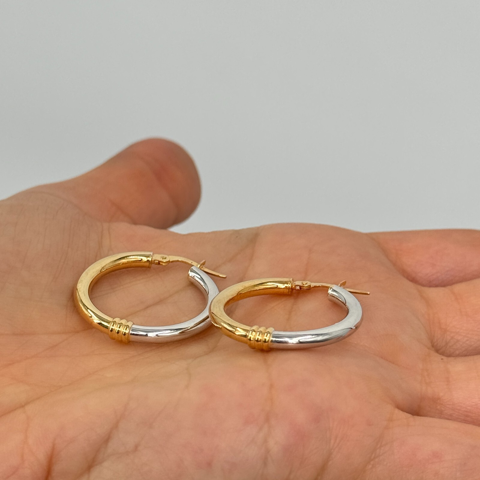 Italian 14k Yellow & White Gold Polished Medium Hollow Hoop Earrings 1.1″ 2.5g