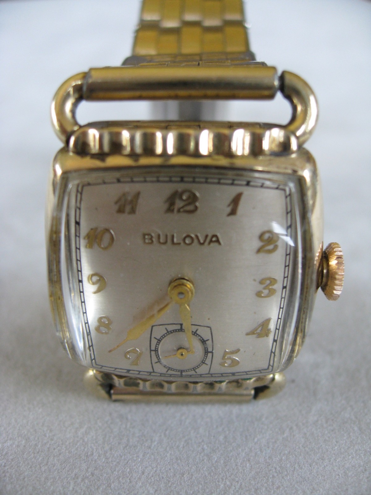 Vintage 1952 Working Bulova Men’s Director Watch 15 jewels/Swiss 10BT movement