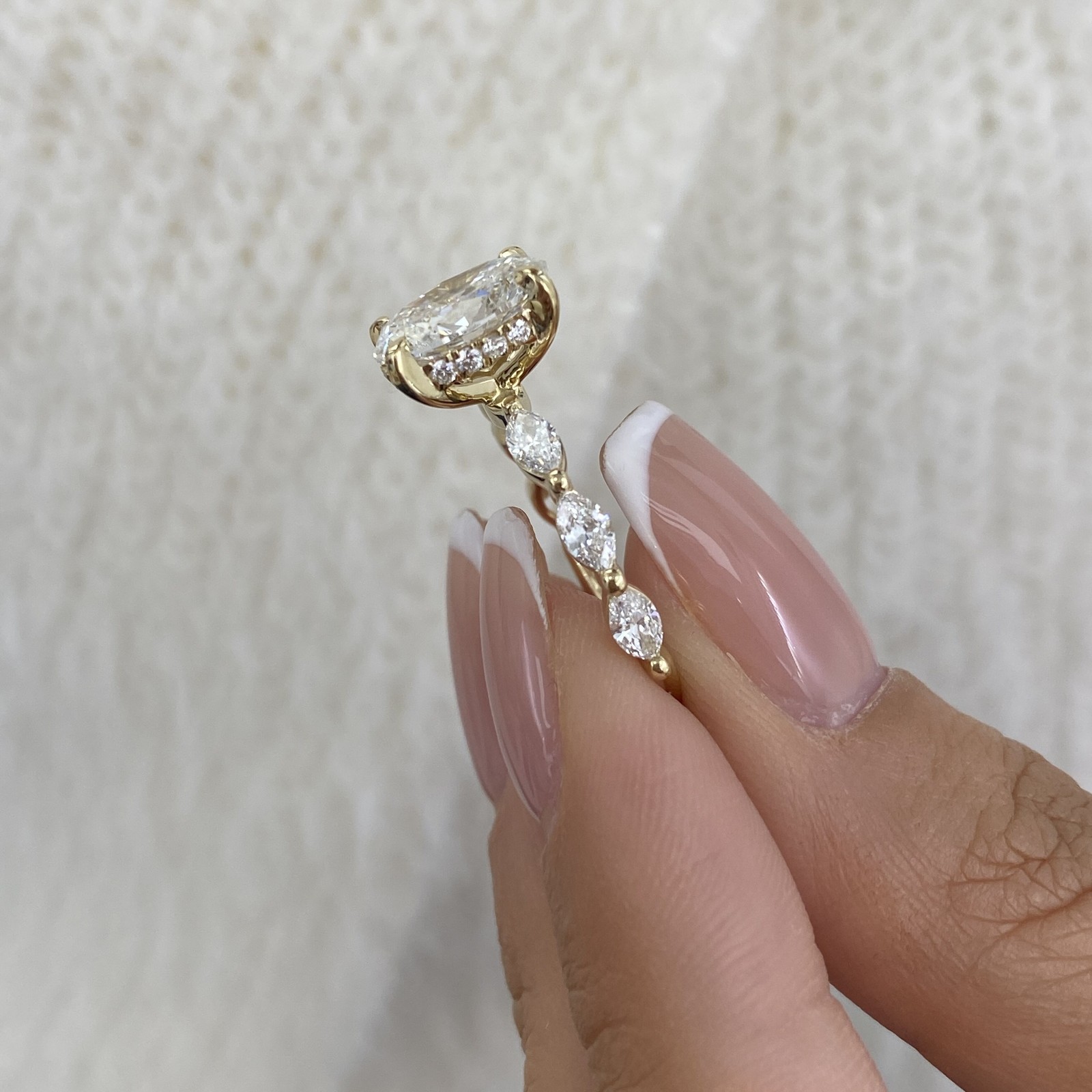 2.8ct IGI Certified E/VVS2 Oval Lab Created Diamond Engagement Ring Yellow Gold