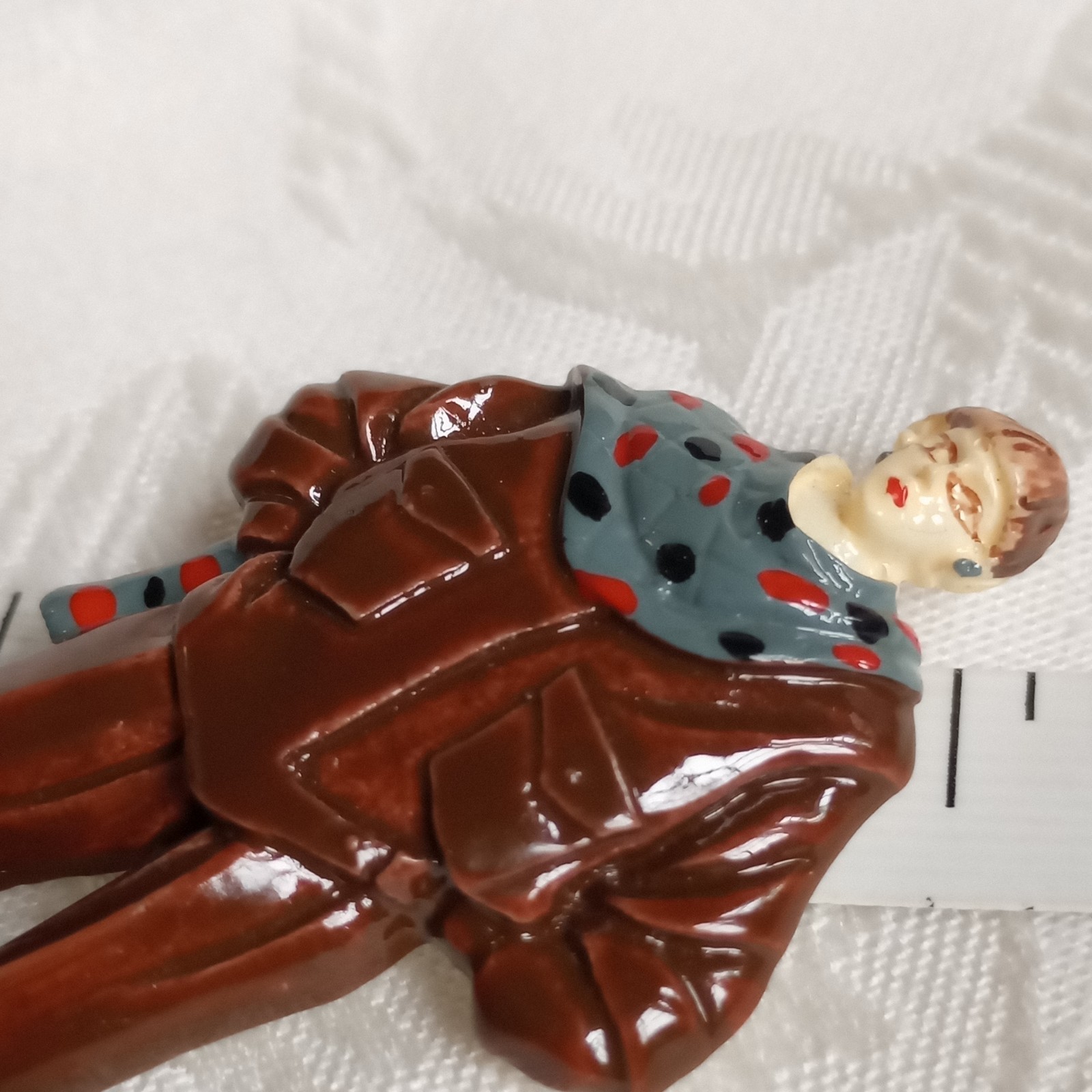 Vtg Molded handpainted Plastic Resin Fashion Lady menswear Brooch Pin 3.5in