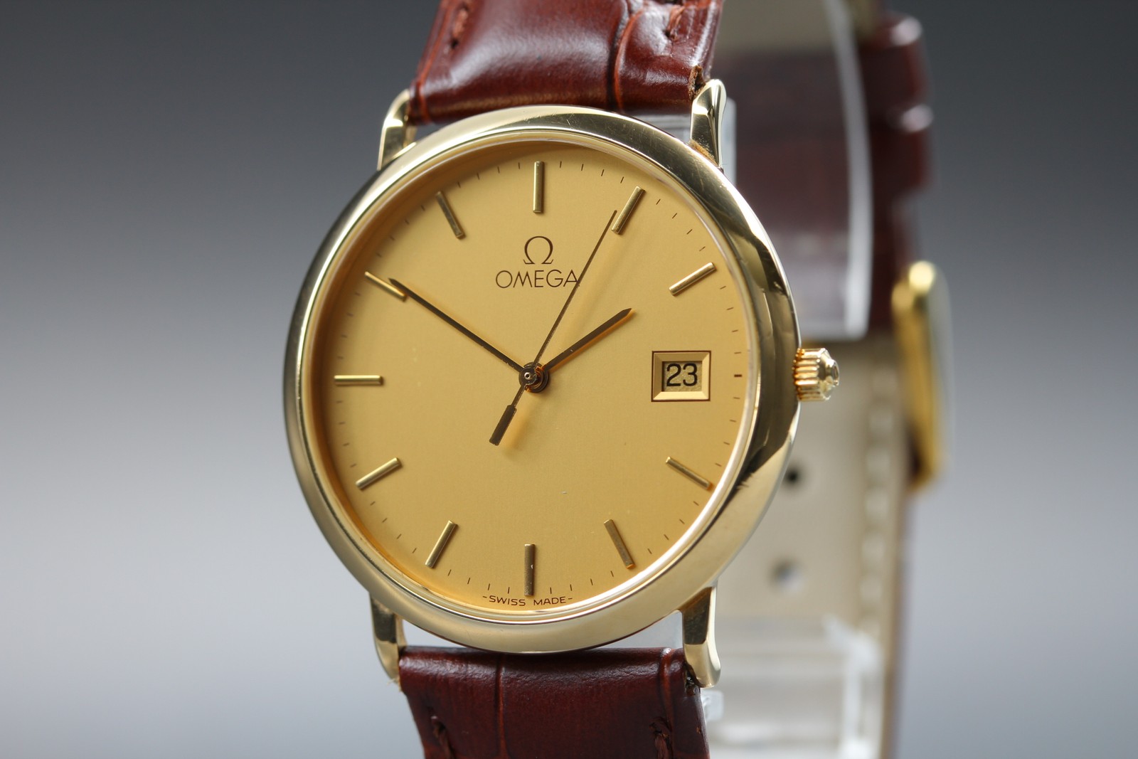 1991 Near MINT OMEGA De Ville 196.0312.1 Gold Dial Date 33mm Quartz Men’s Watch