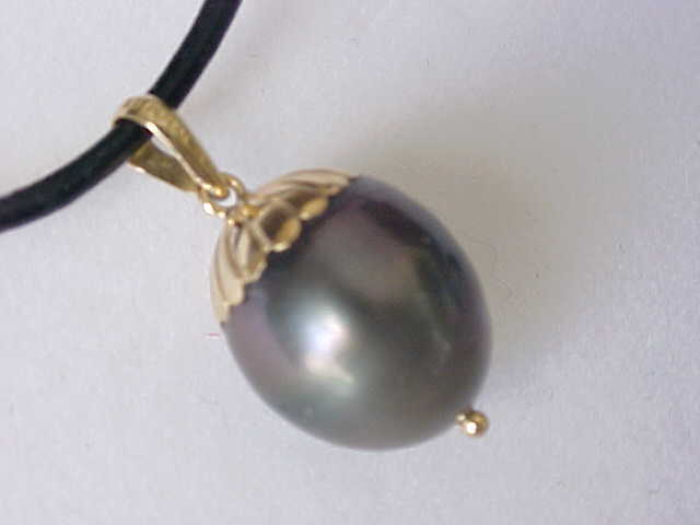 13.7MM X 16MM GENUINE BLACK SOUTH SEA TAHITIAN PEARL PENDANT 18K YELLOW GOLD