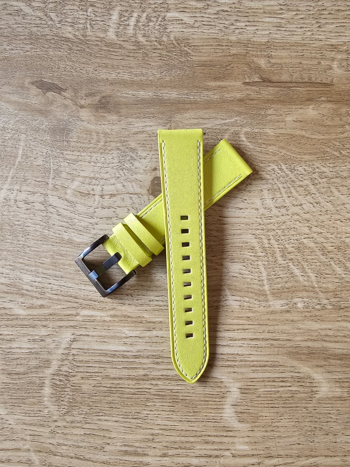 BRIGHT GREEN GENUINE LEATHER WATCH STRAP 20MM EASY FIT HIGH QUALITY STEEL BUCKLE