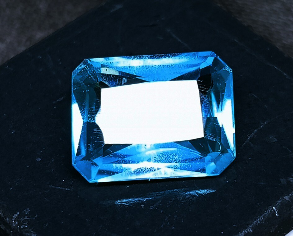 Natural Blue Aquamarine Emerald Cut Flawless Certified 6.40 Ct Loose Gemstone