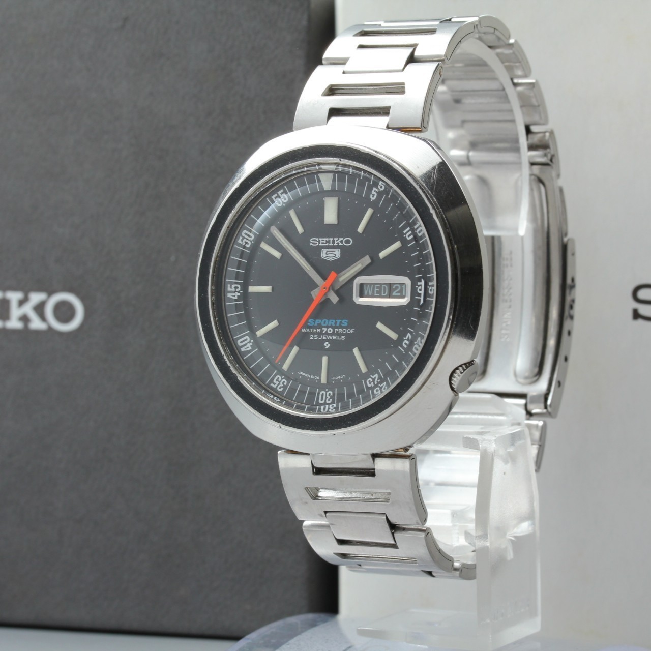 Vintage [Near Mint] Seiko 5 Sports 6106-6040 Black Dial Men’s AT Watch JPN #187