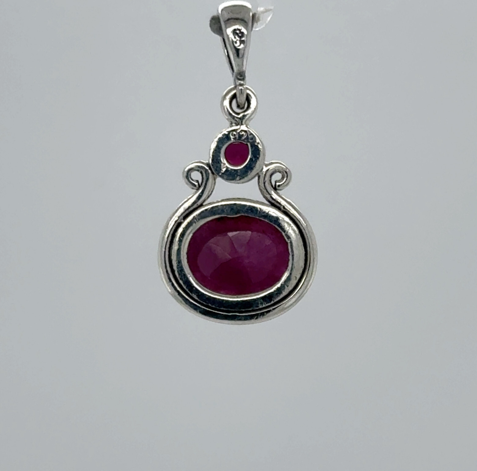 925 Sterling Silver – Oval Red Ruby & Garnet Pendant / Pendentif Rubis en argent