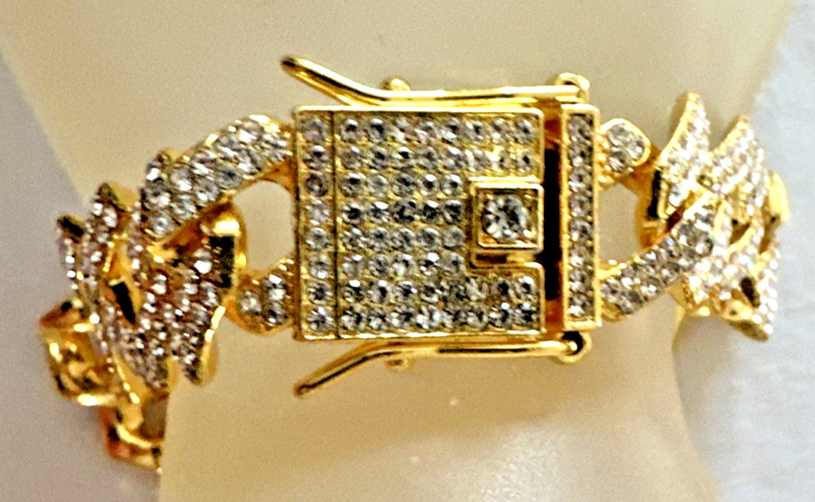 BLING Gold Tone Sparkly Rhinestone Open Link Focal Clasp Bracelet b147