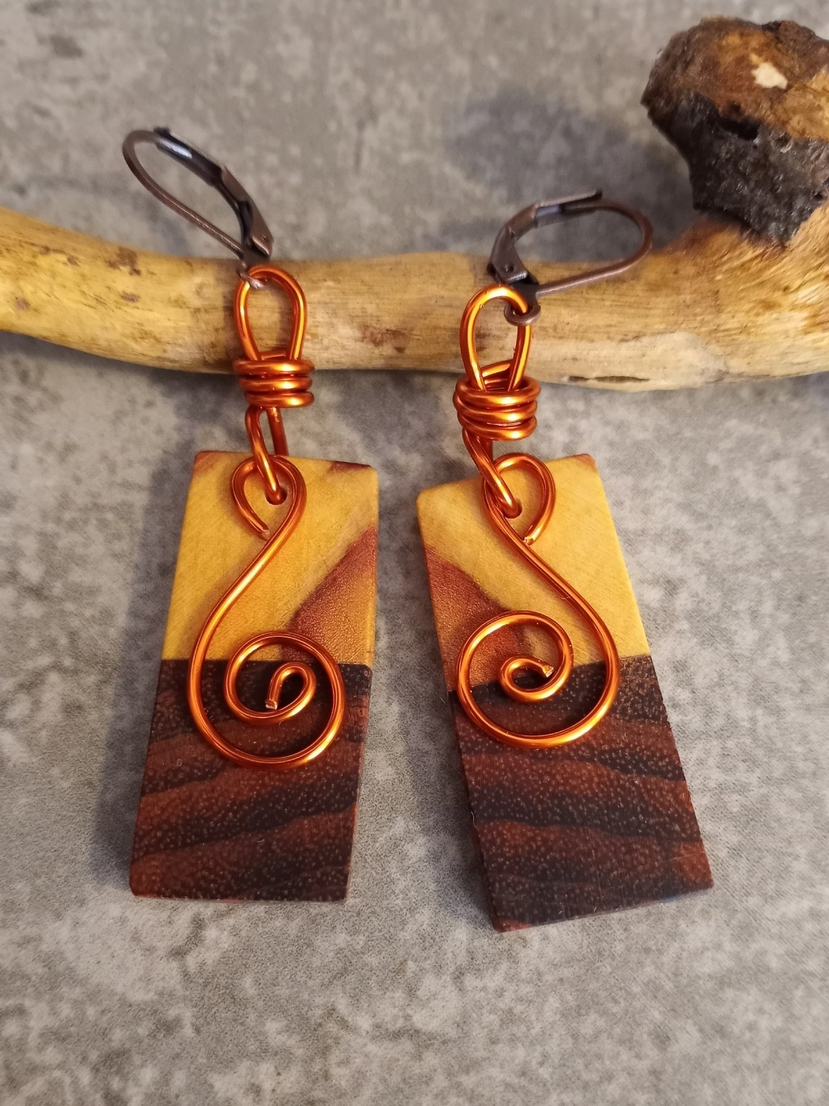 UNIQUE WALNUT AND PISTACHIO WOOD/AMBER COPPER COIL WIRE DESIGN EARRINGS