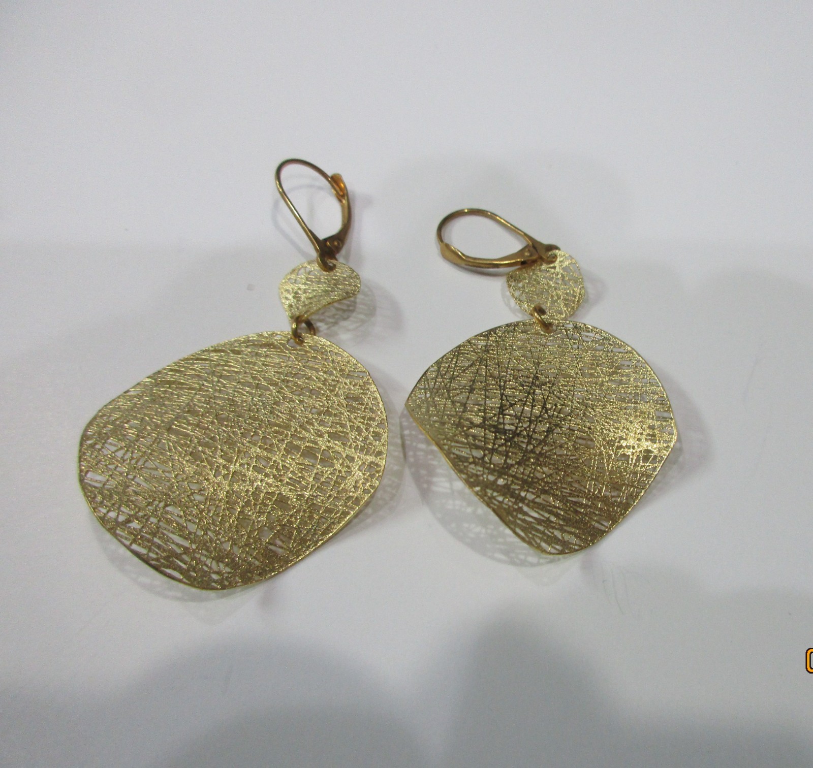 14K Gold Filigree Dangle Eurowire Earrings Stamped 585 NOS