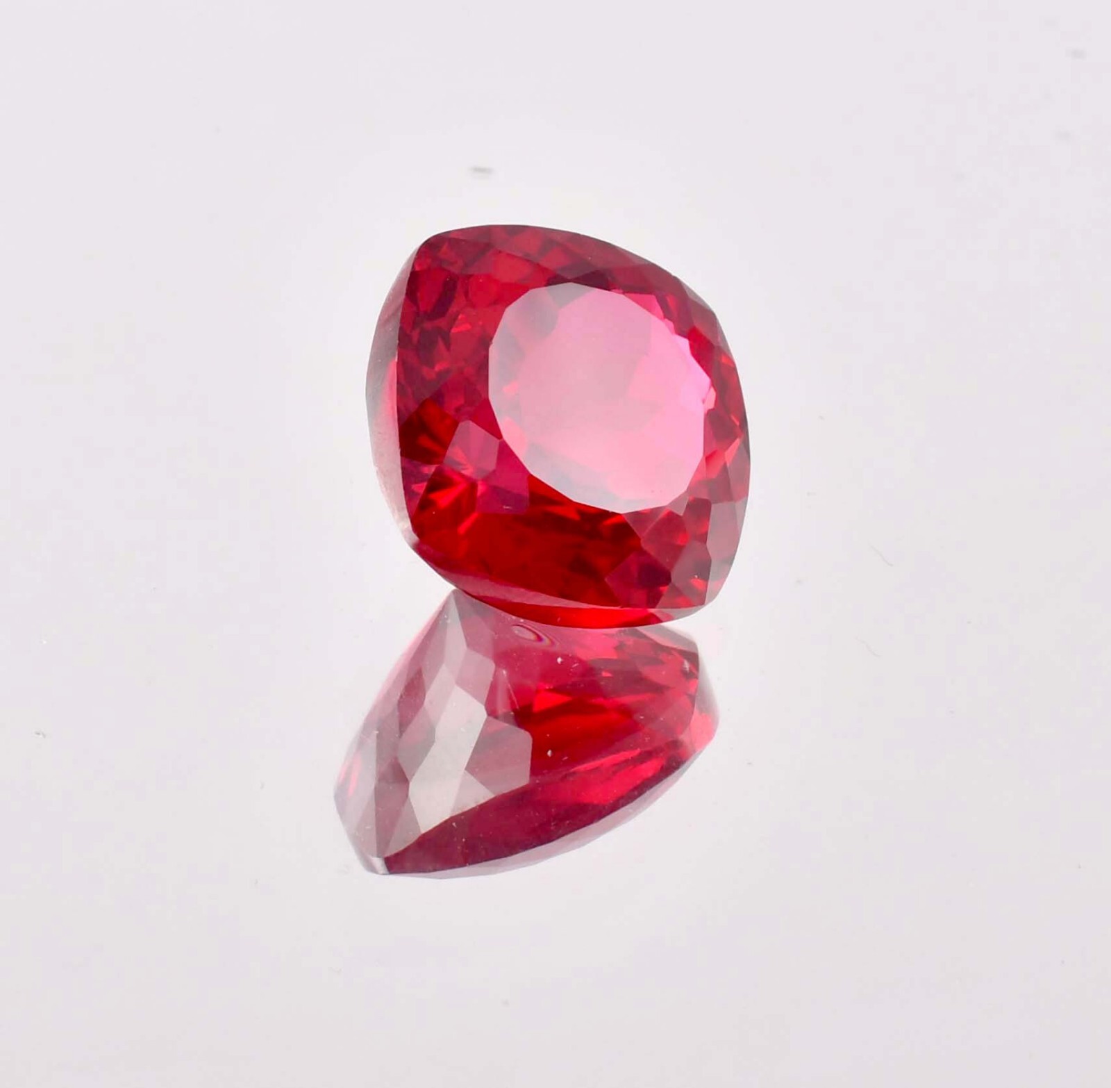 AAA+ Flawless Natural Red Painite (GIT Certified) Gemstone, All Size Available
