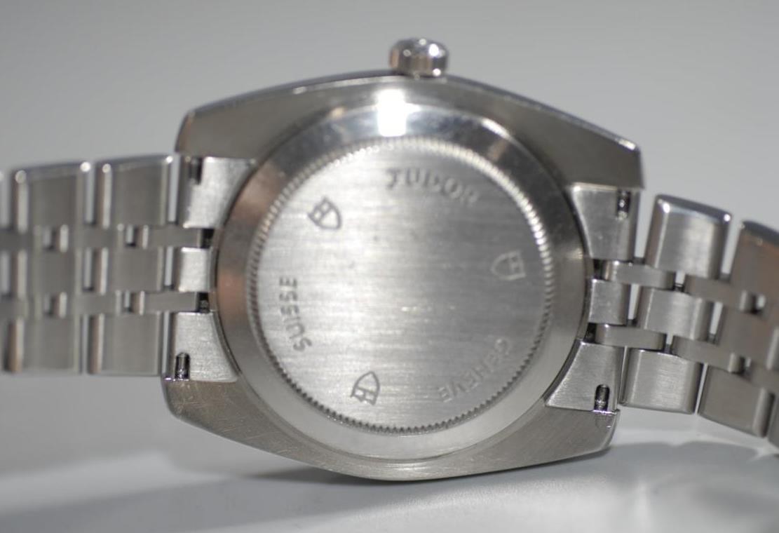 Tudor Classic Date 21010 with Rare Dial 38mm 100M Water Res. Watch – Nice Mint-!