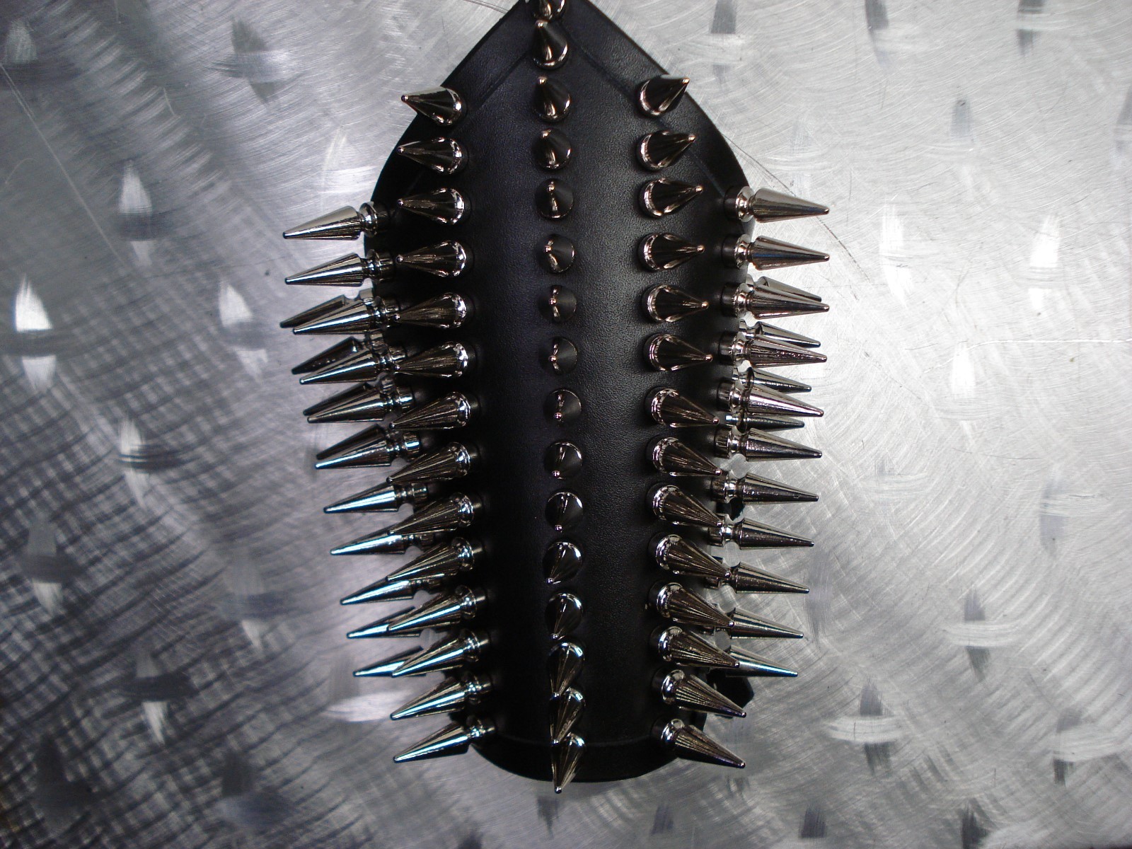 LEATHER SPIKED MEDIUM GAUNTLET.BLACK METAL…(MDLG0032)…..MAYHEM