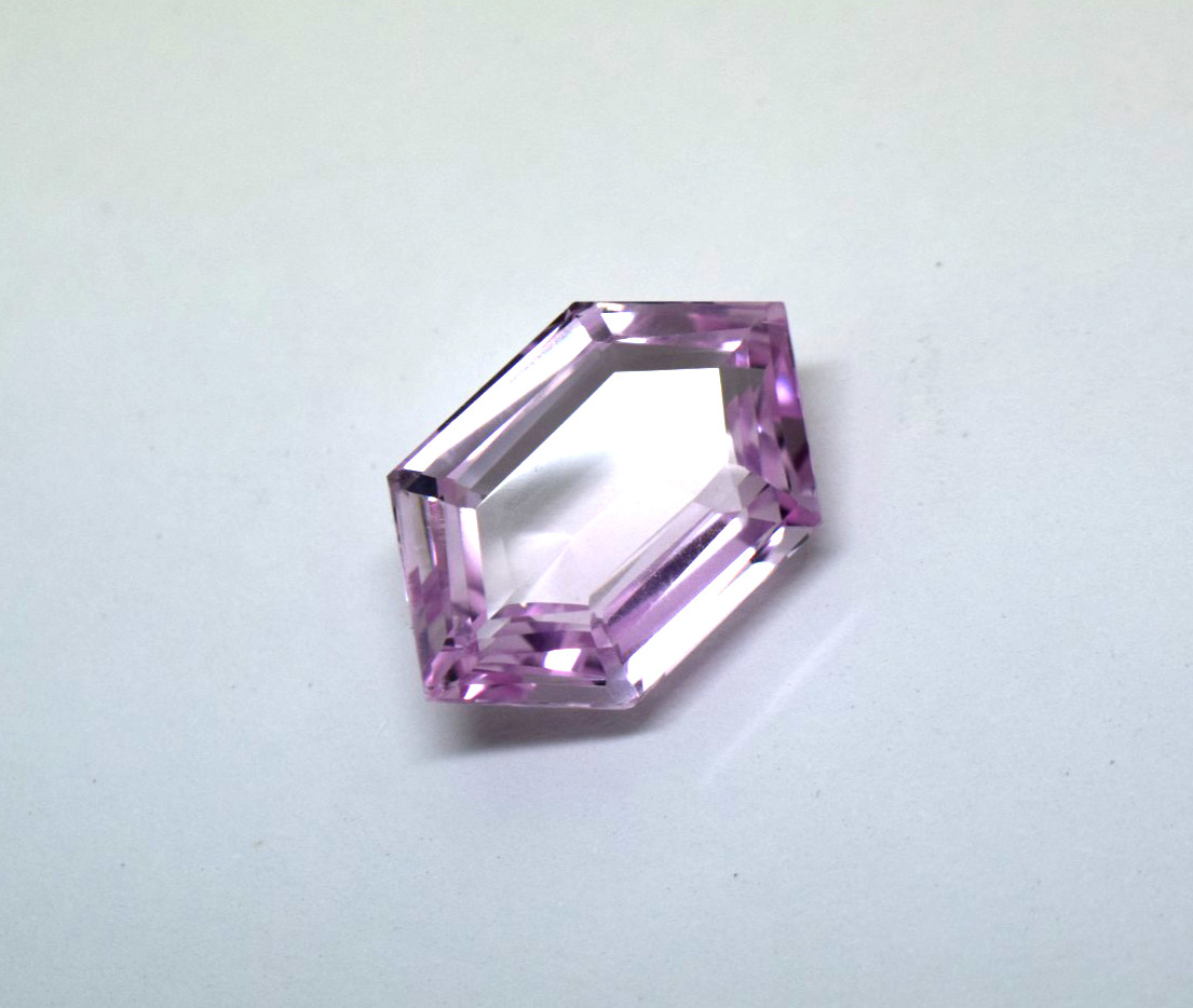 24.90 Ct Approx. Natural Light Pink Sapphire Hexagon Cut Pendant Making Gemstone