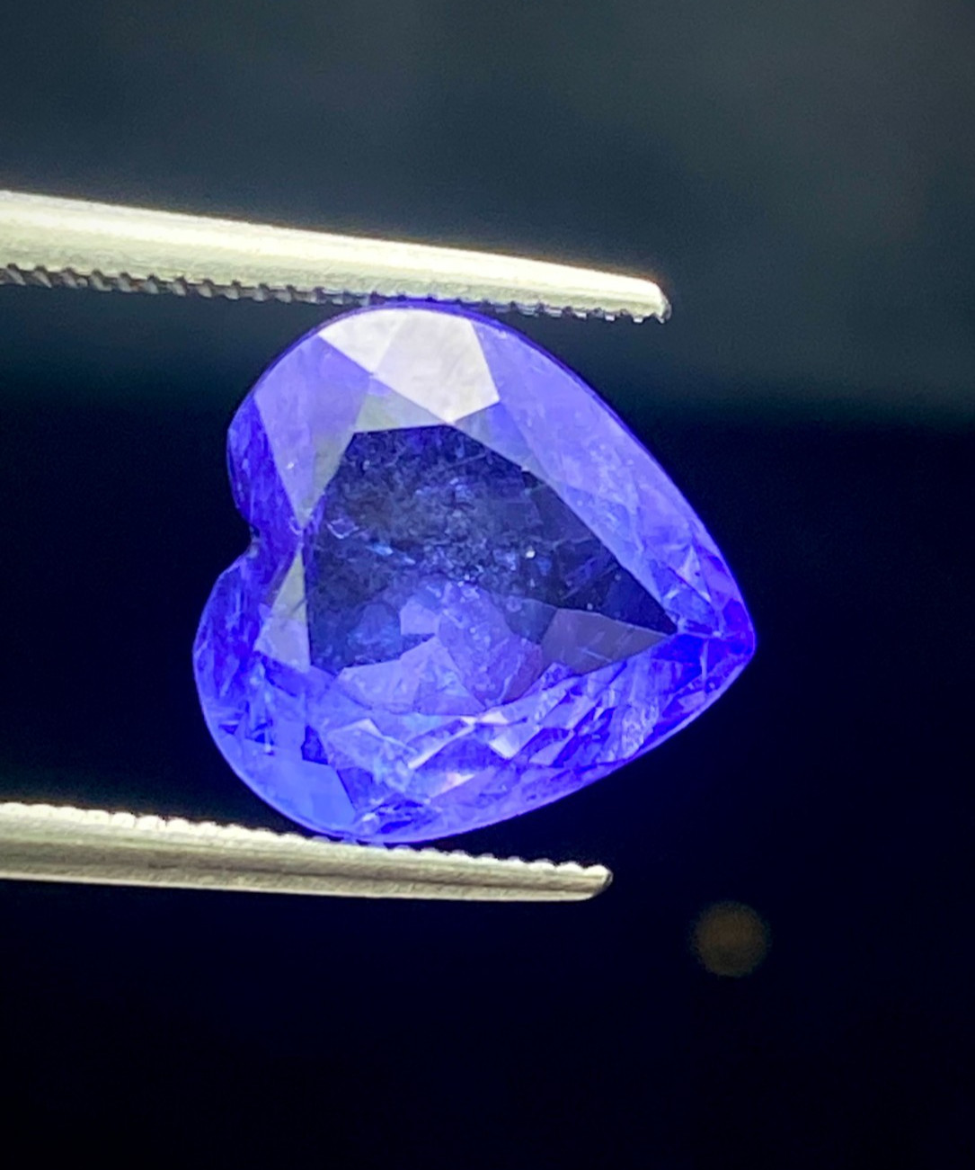 3,30crt Premium Cut Tanzanite Loose Gemstone – Vivid Blue Violet