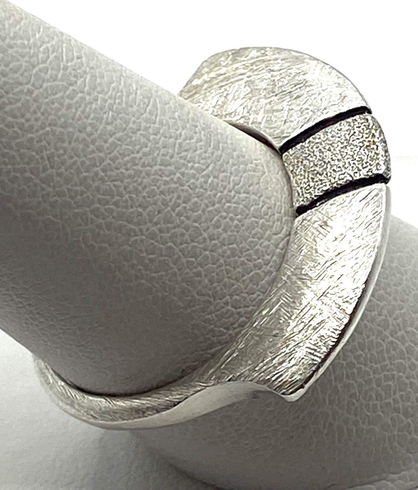 Israel Sterling Silver / 925 Textured Designer Ring Size 9 Signed