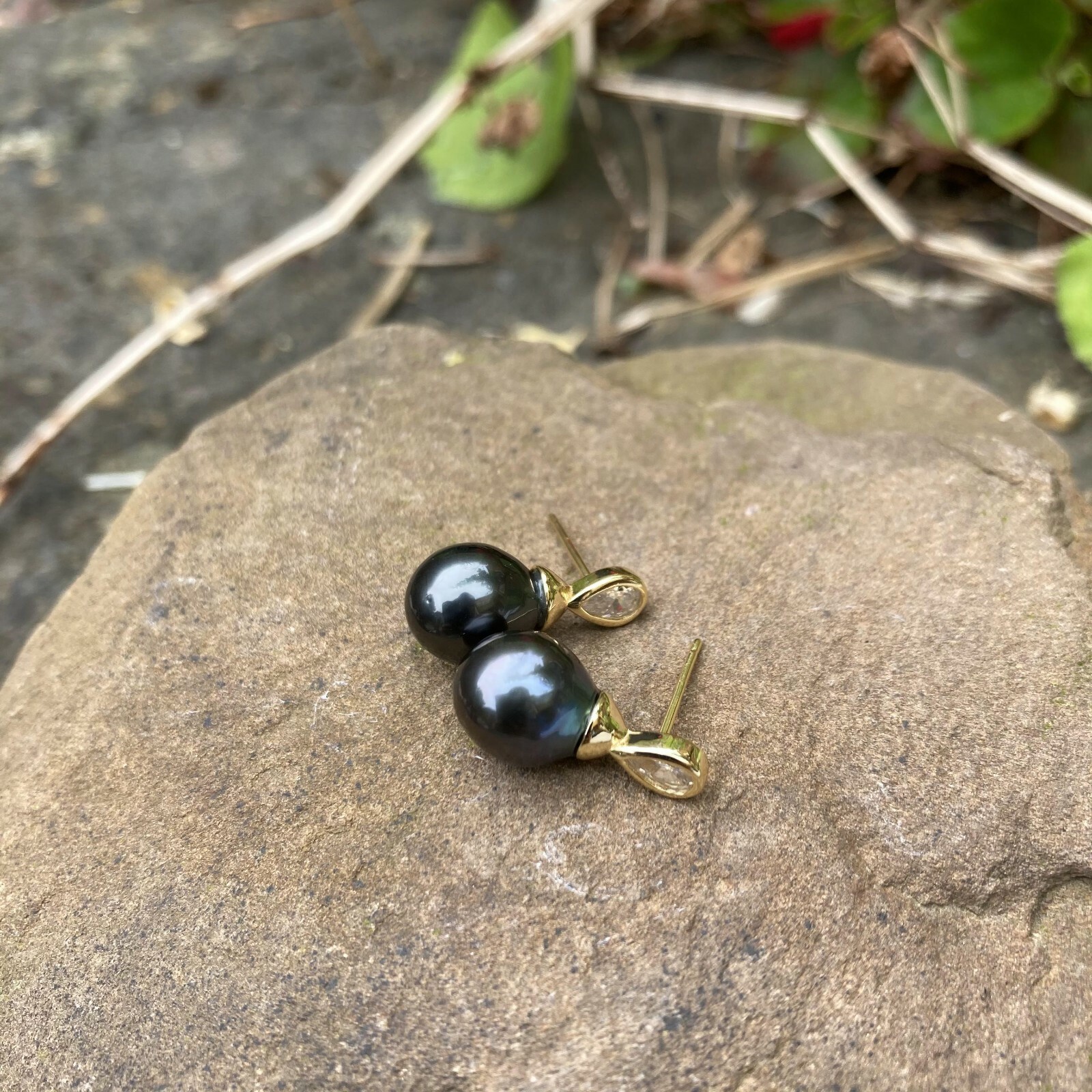 High luster Black Tahitian Pearl sterling Silver S925 Gold Earring stud TH185