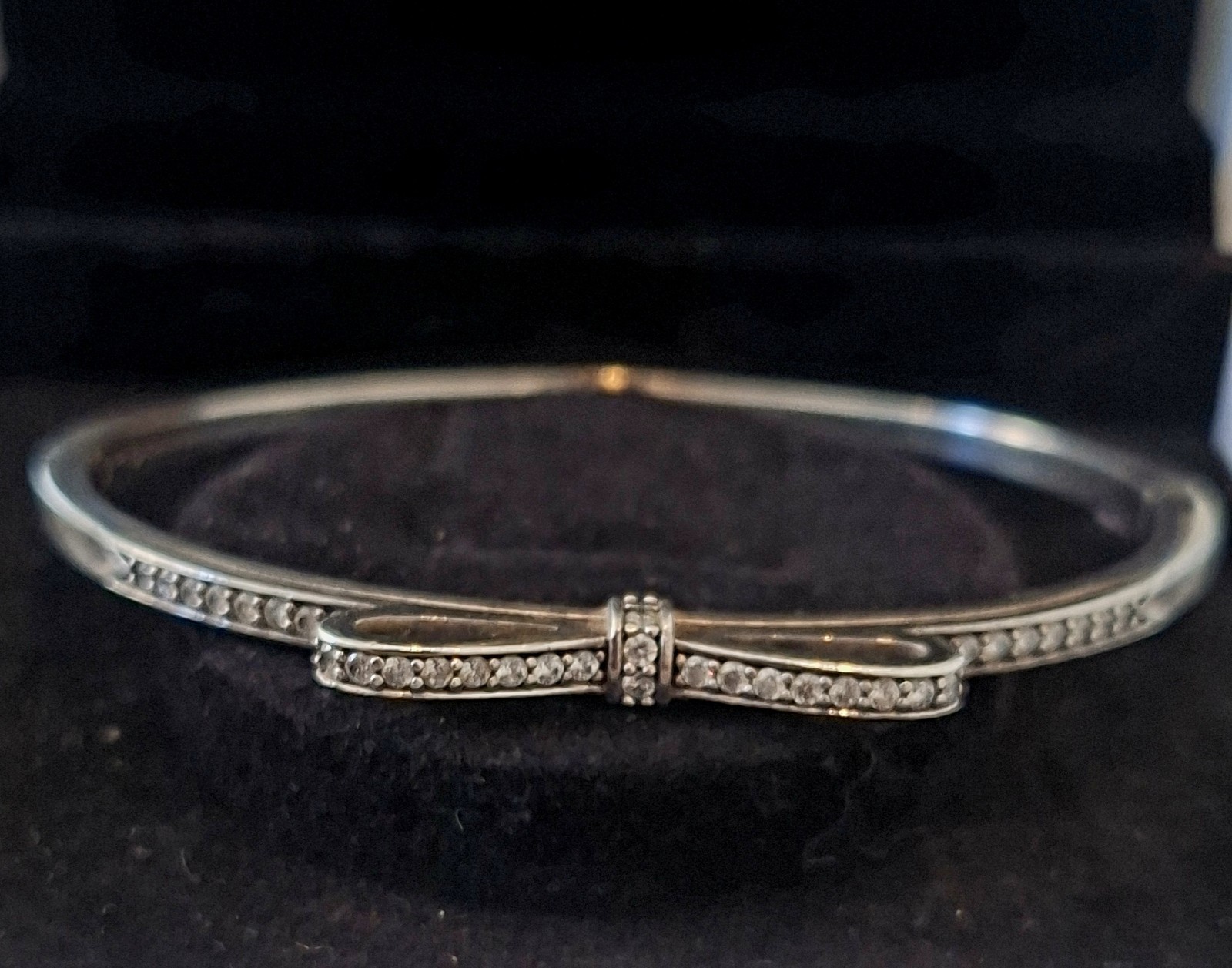 Genuine Hallmarked Pandora .925 Sterling Silver Bow Bangle In Box 14.93g