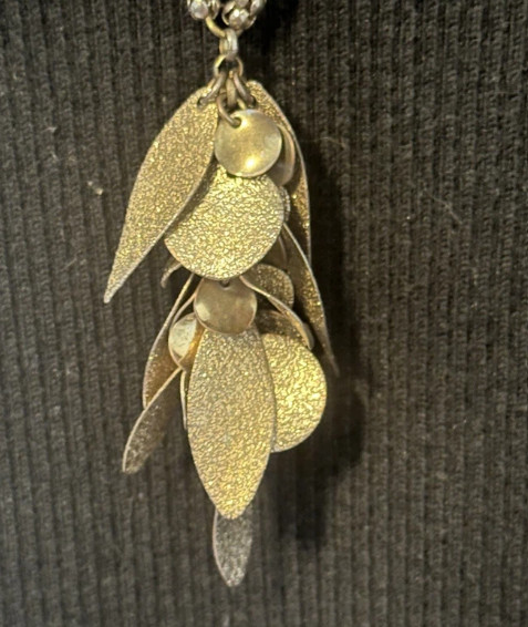 Vintage Textured Leaf Tassel Gold Tone Necklace. 32″