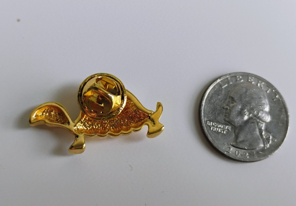 Vintage Cute Turtle Brooch Pin Gold Tone Green Eye Rhinestone small Jewelry