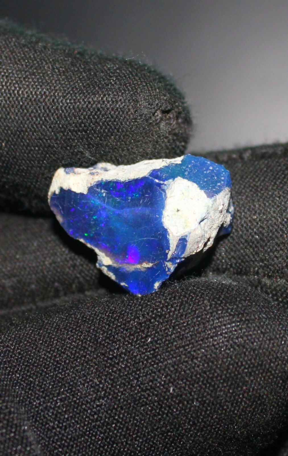 Black Opal Rough, Dry Jewelry Making Raw Black Opal Crystal, AAA Opal, 6.45 Cts